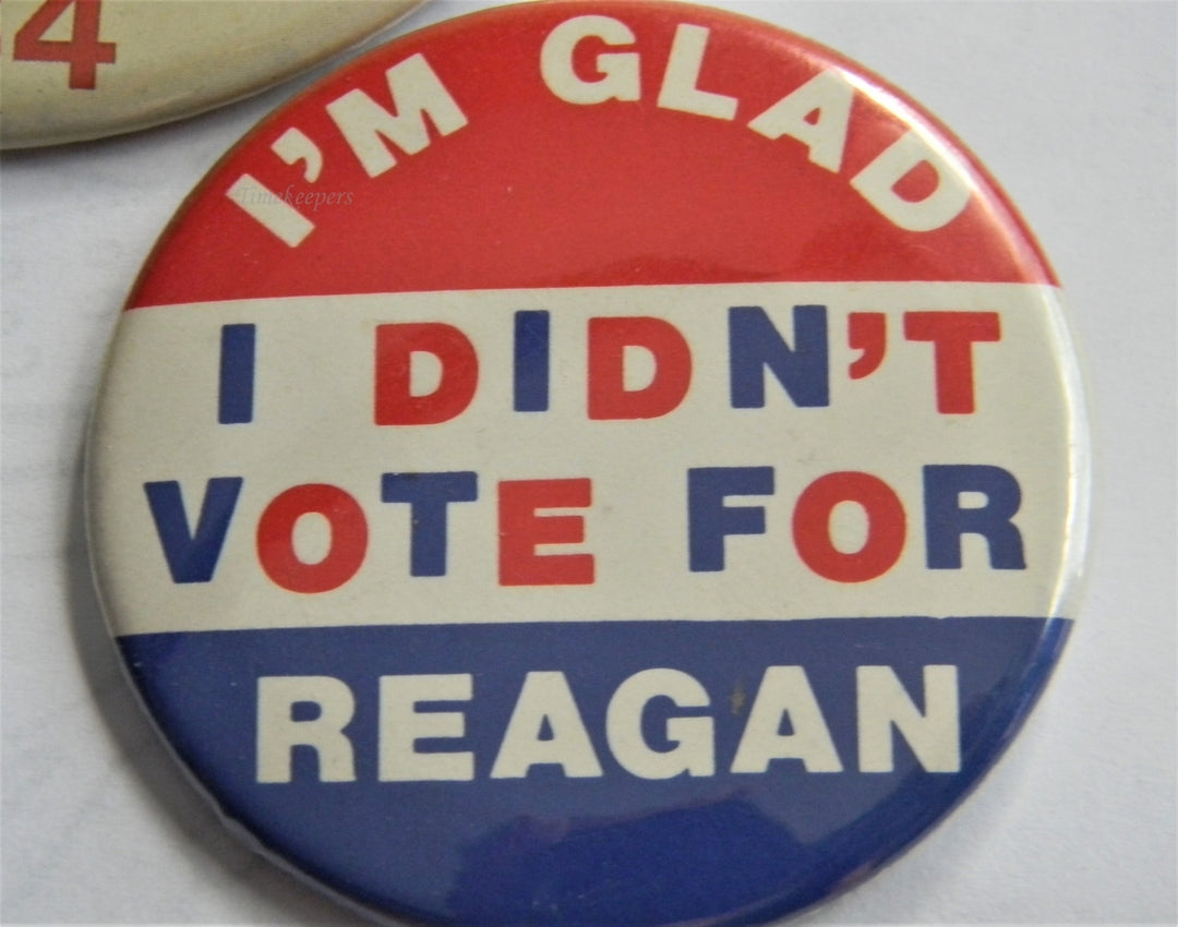 p272 Lot of Three Campaign Buttons, Reagan and No Reagan