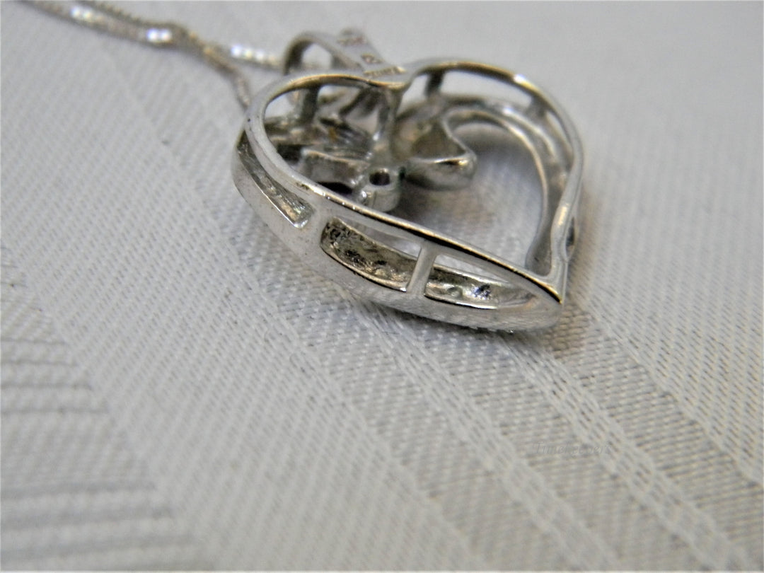 j342 Beautiful Sterling Silver Heart Pendant with Purple Stones on 18" Box Chain