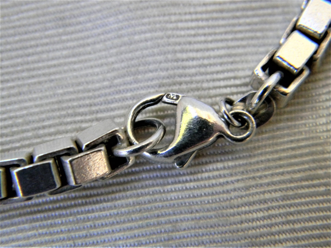 j351 Nice Sterling Silver Large Box Chain Bracelet 7" Long