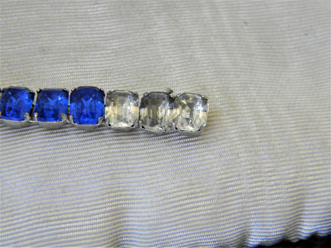 j357 Stunning Vintage Silver Tone Bracelet with Blue &amp; Clear Stones