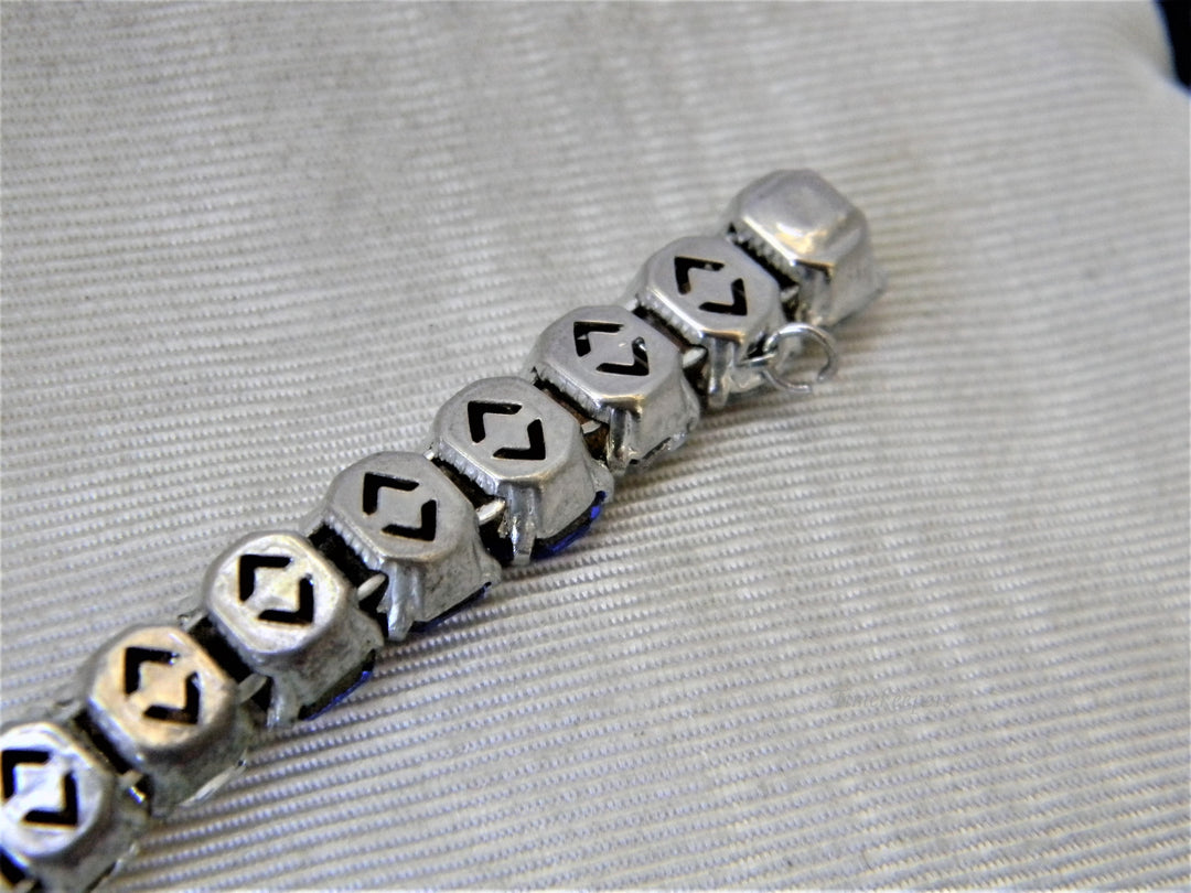 j357 Stunning Vintage Silver Tone Bracelet with Blue &amp; Clear Stones