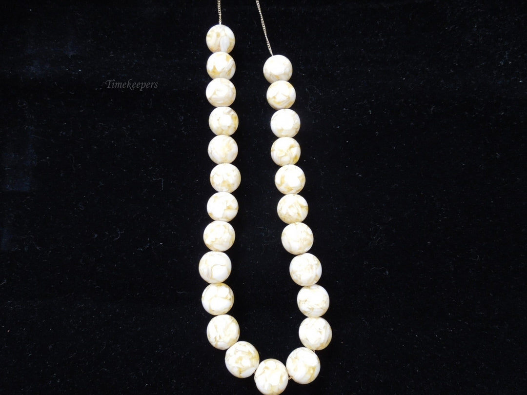 g981 Lovely Ladies 18" Amber Necklace on Gold Filled Chain