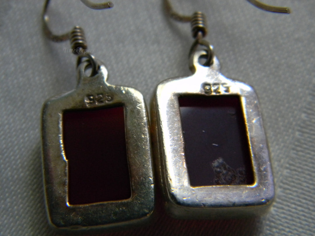 h431 Beautiful Sterling Silver Dangle Earrings with Faceted Dark Orange Stones