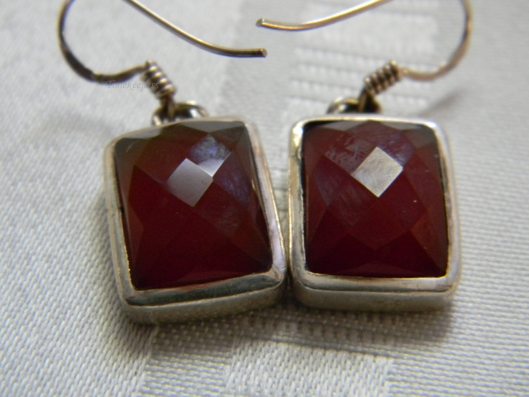 h431 Beautiful Sterling Silver Dangle Earrings with Faceted Dark Orange Stones