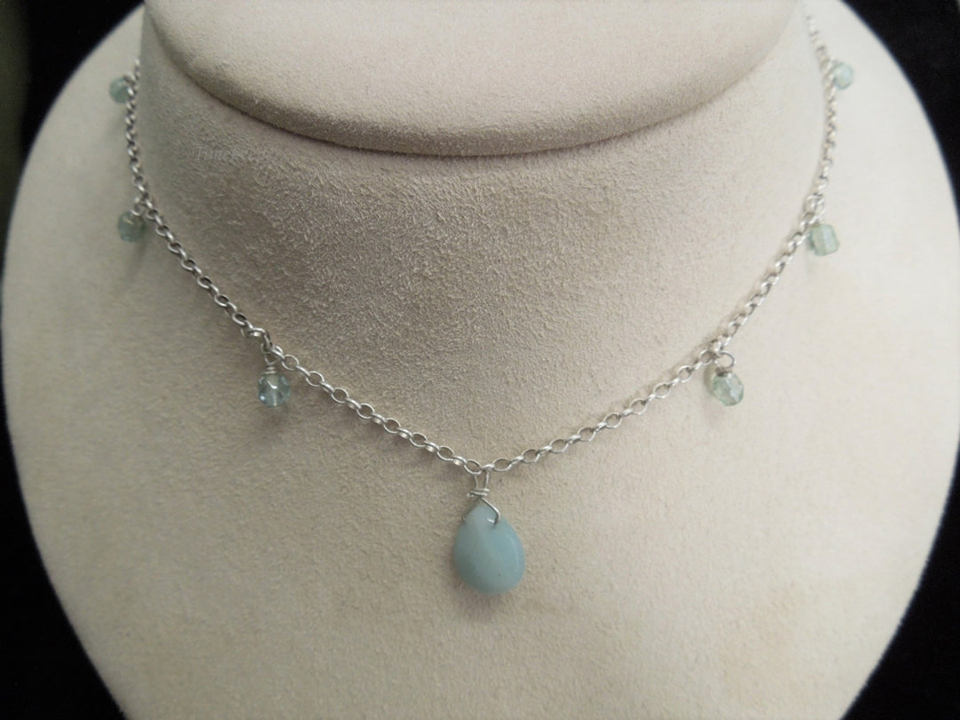k566 Lovely Ladies Sterling Silver Green Stone Necklace