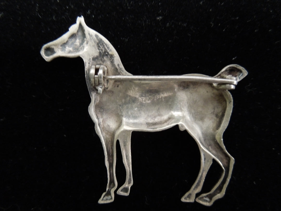 k565 Stylish Sterling Silver Horse Pin