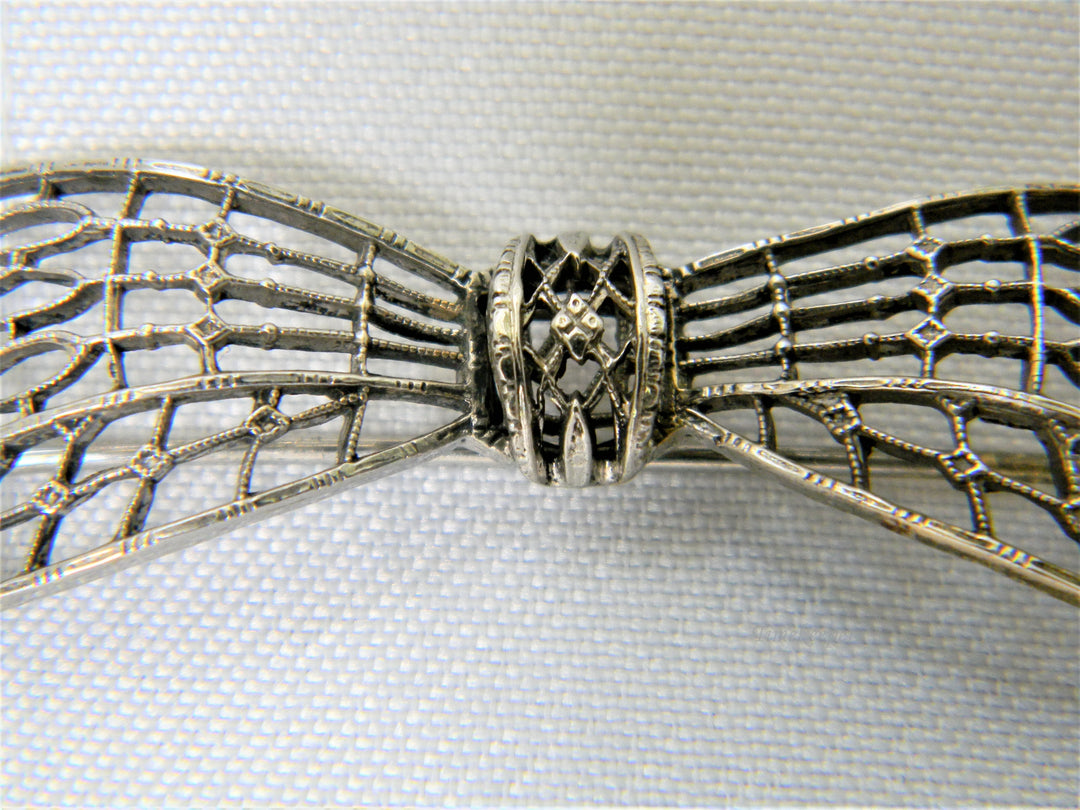 j383 Beautiful Vintage Sterling Cut Out Design Bow Brooch