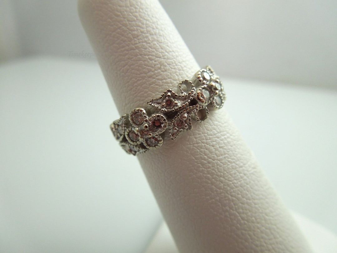 k590 Lovely Ladies 14kt White Gold Stylish Diamond Wedding Band