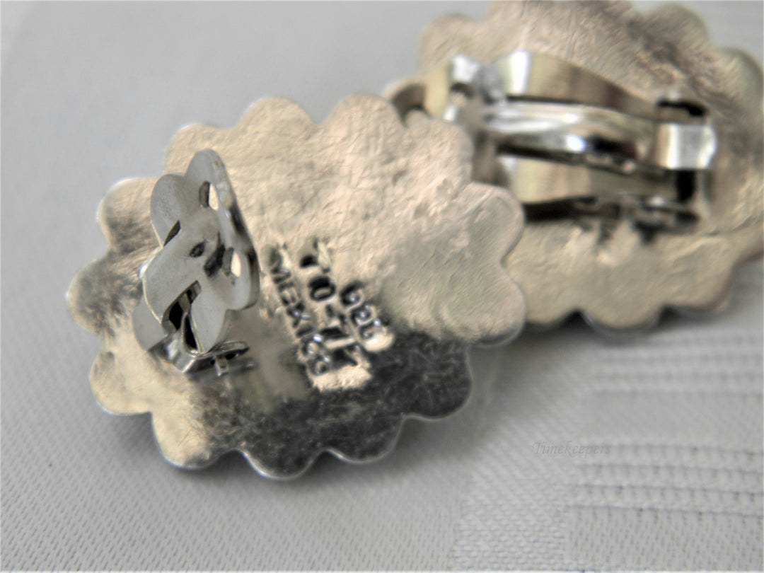 j396 Beautiful Oval Onyx Cabochon Silver Earrings NOT PIERCED EARRINGS