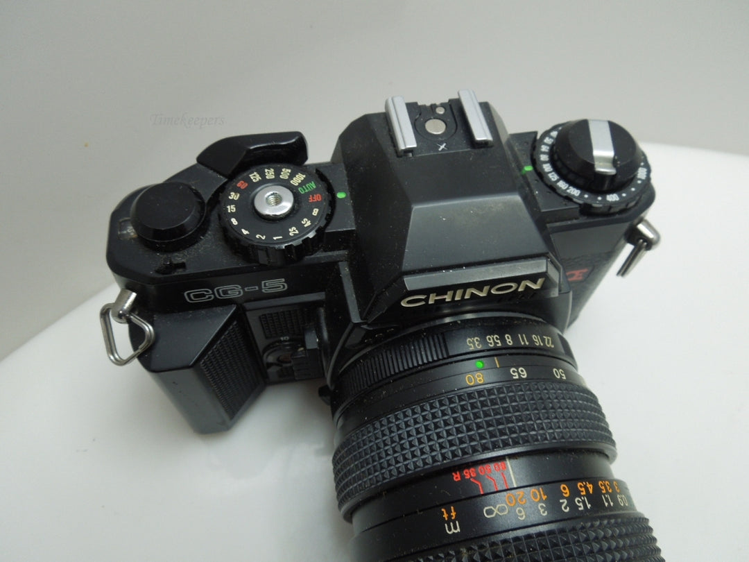 s592 Chinon CG-5 SLR with 35-80 mm Zoom Lens Model No. 419401