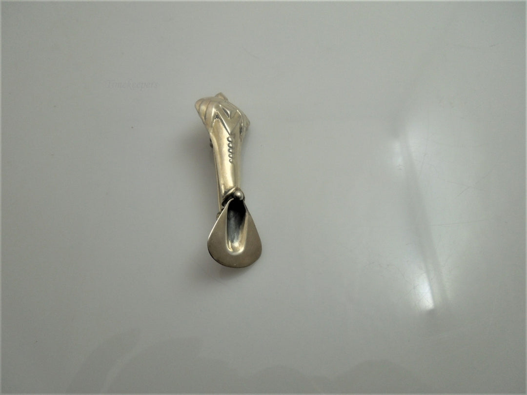 q015 Vintage Sterling Silver Beautiful Pin/Brooch