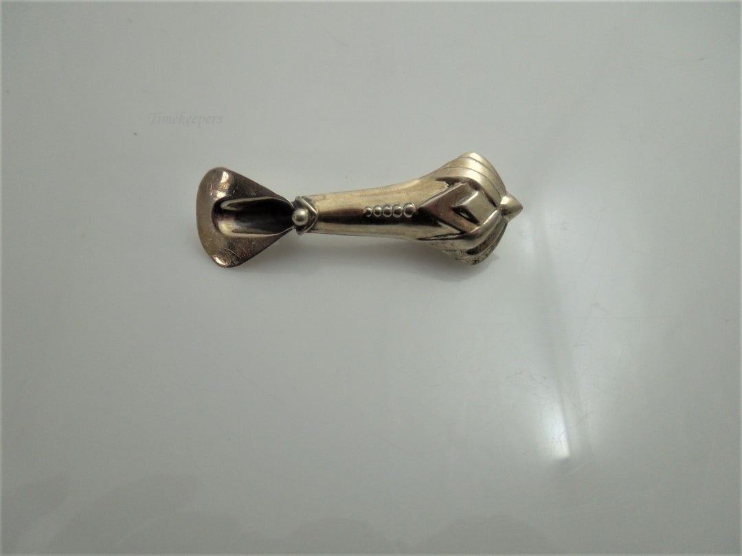 q015 Vintage Sterling Silver Beautiful Pin/Brooch