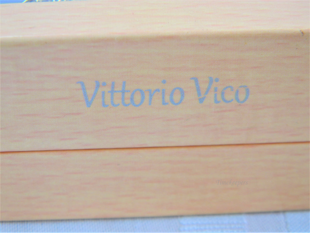 j400 Vittorio Vico Dark Red Stone and Rhinestone Cuff Links in Gold Tone in Box