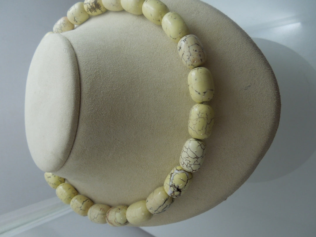 q017 Beautiful Beige Beads Gold Plated Necklace for Women