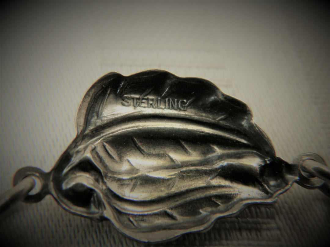 j404 Vintage Elegant Leaf Danecraft Necklace 16"