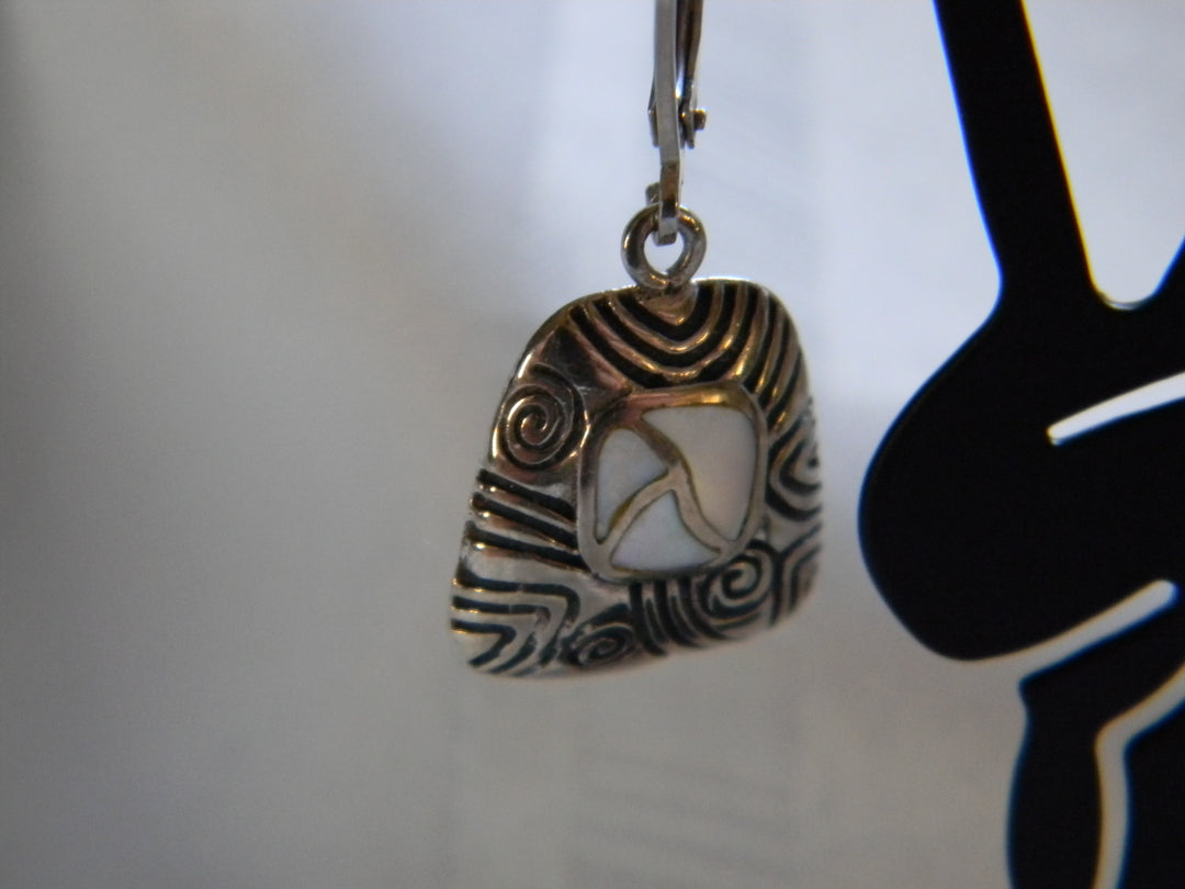 h472 Unique Sterling Silver Dangle Earrings with MOP Inlay Lever Closure