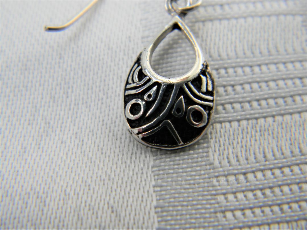 j416 Pretty Sterling Silver Dangle Earrings with Black Enamel Design