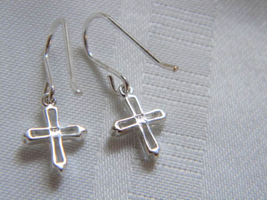 h479 Beautiful Sterling Silver Cross Dangle Earrings with CZ
