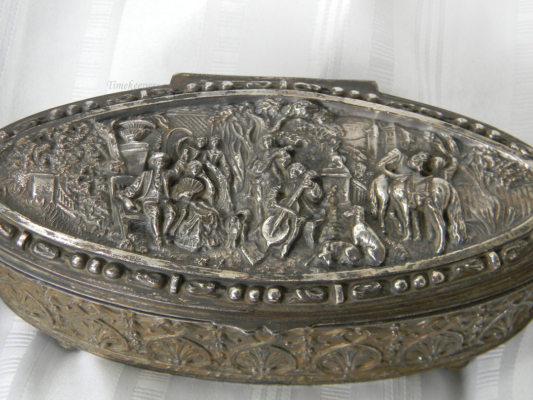 j430 Vintage Jennings Brothers Silver plated Casket #2555