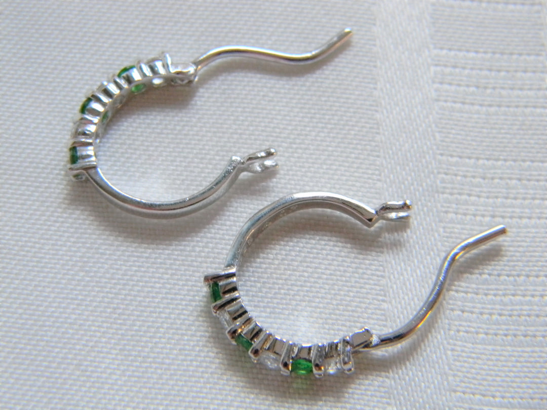 h486 Beautiful CZ Sterling Silver Hoop Pierced Earrings with Lever Closures