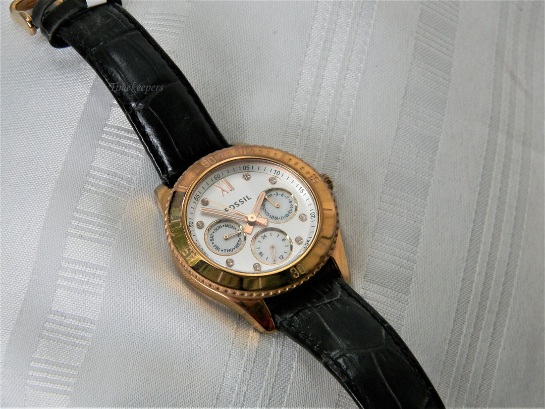 j427 Handsome Fossil Chronograph Wrist Watch in Rose Gold Tone