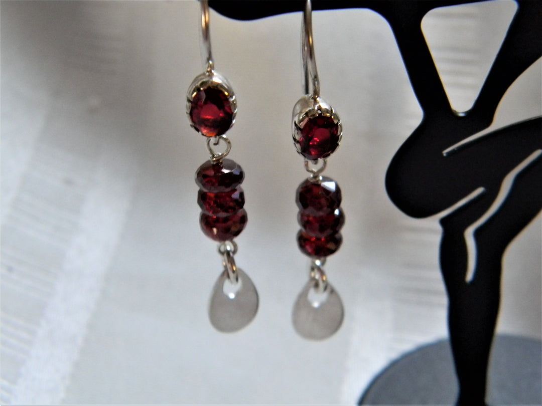 h489 Stunning Sterling Silver Dangle Beaded Earrings with Tear Drops