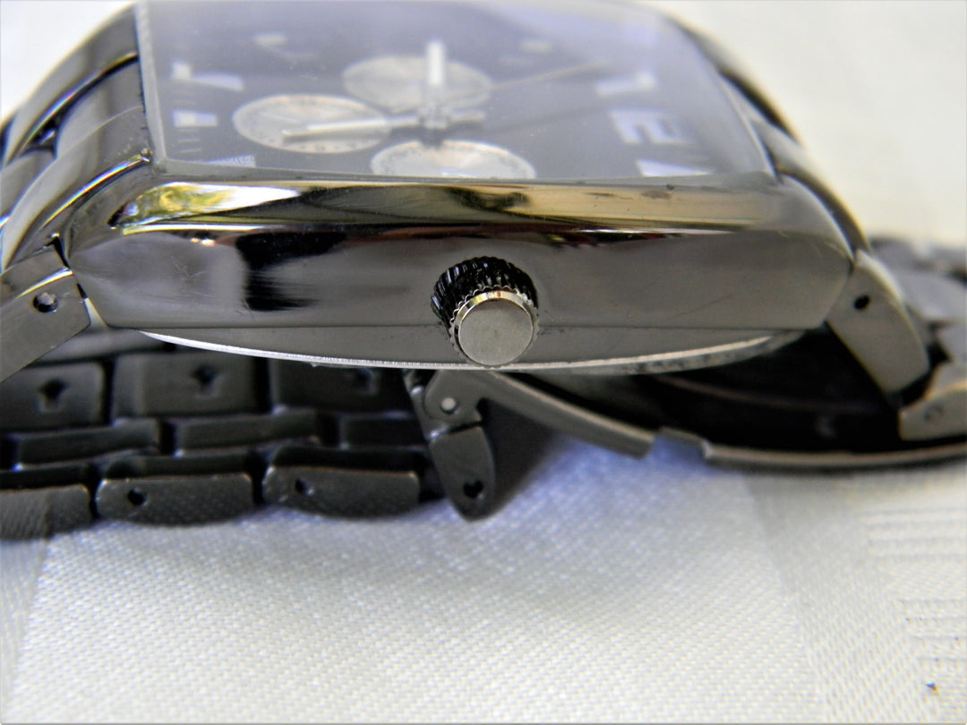 j441 Handsome Gloss Black Case and Bracelet Chronograph Quartz Watch