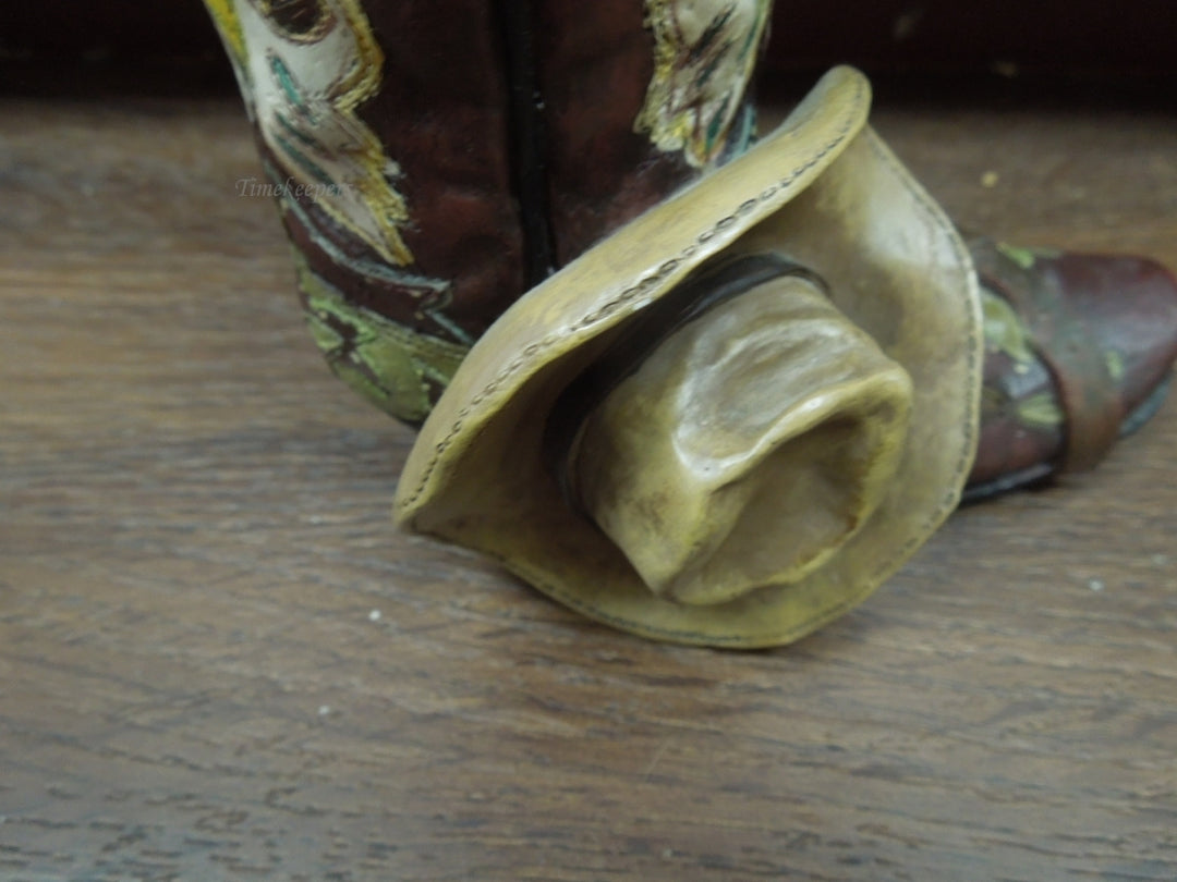 r258 Western Cowboy Boot w/Riffle Detailed Worn Pencil Holder Paper Weight