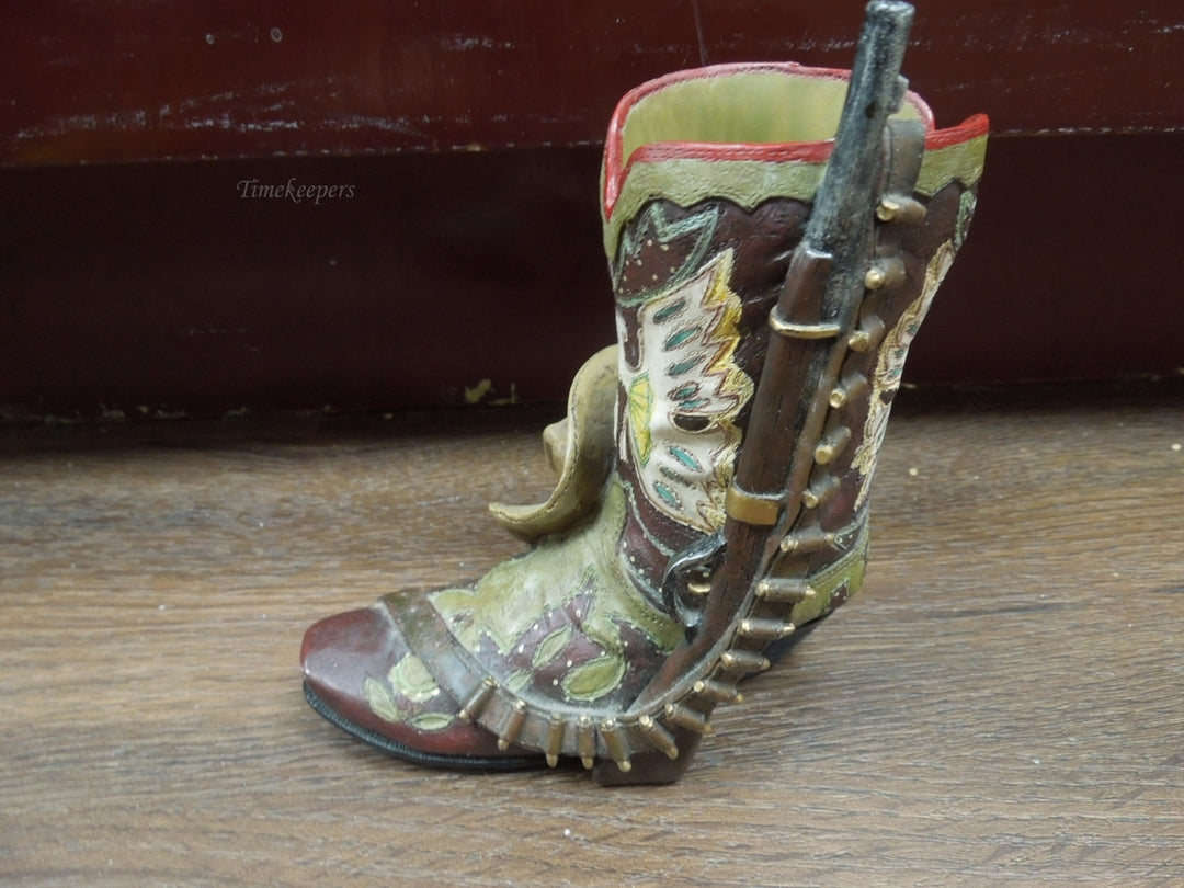 r258 Western Cowboy Boot w/Riffle Detailed Worn Pencil Holder Paper Weight