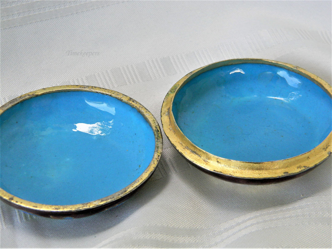 j448 Beautiful Vintage Cloisonne Trinket Box with Blue Enamel Interior