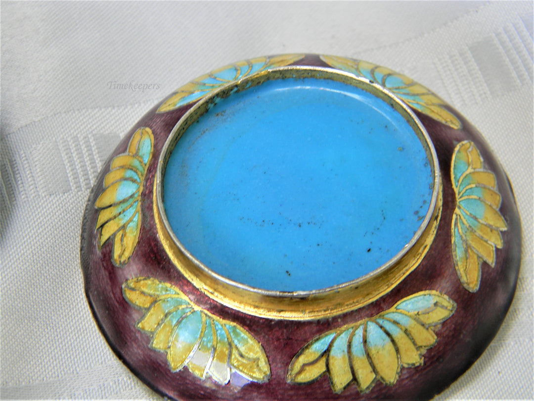 j448 Beautiful Vintage Cloisonne Trinket Box with Blue Enamel Interior
