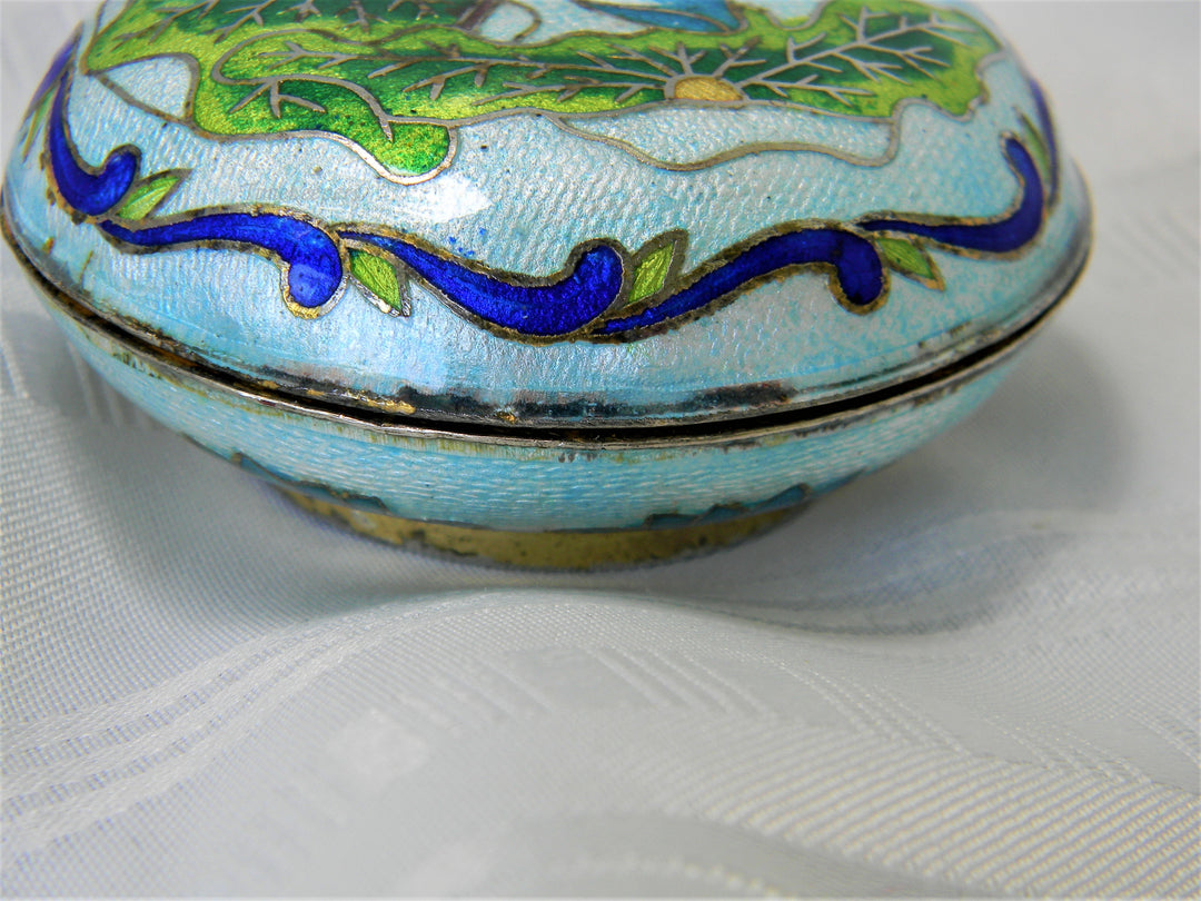 j449 Beautiful Vintage Cloisonne Trinket Box in Blues with Blue Enamel Interior