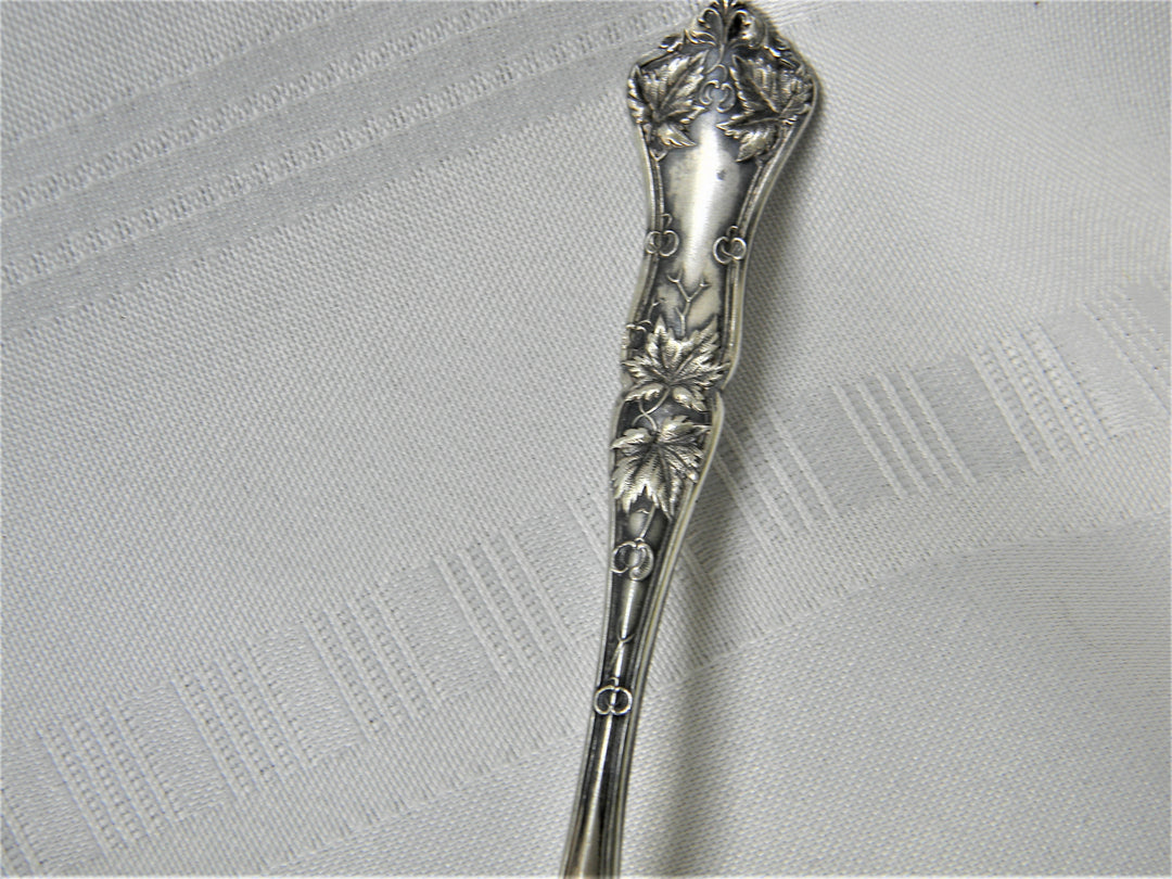 j460 Vintage Collectible Souvenir Spoon Engraved Stanford University