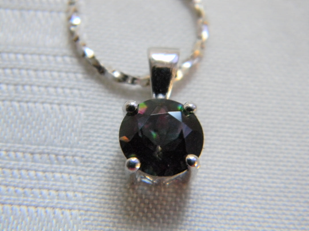 h517 Sparkling Vintage Sterling Silver Mystic Topaz Pendant with Chain