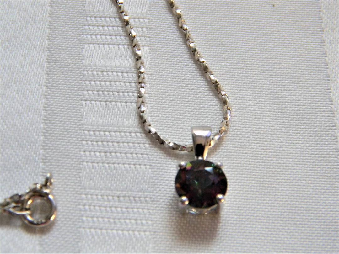 h517 Sparkling Vintage Sterling Silver Mystic Topaz Pendant with Chain