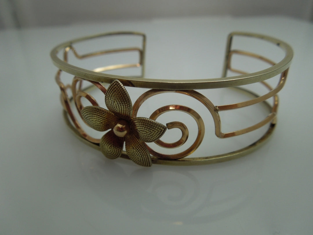 q097 Beautiful Vintage Krementz Cuff Bracelet For Women