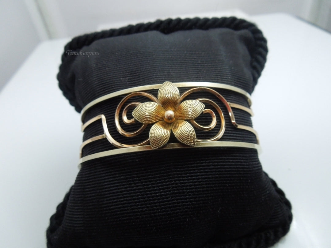 q097 Beautiful Vintage Krementz Cuff Bracelet For Women