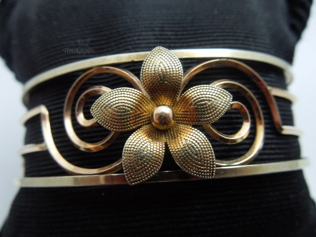 q097 Beautiful Vintage Krementz Cuff Bracelet For Women