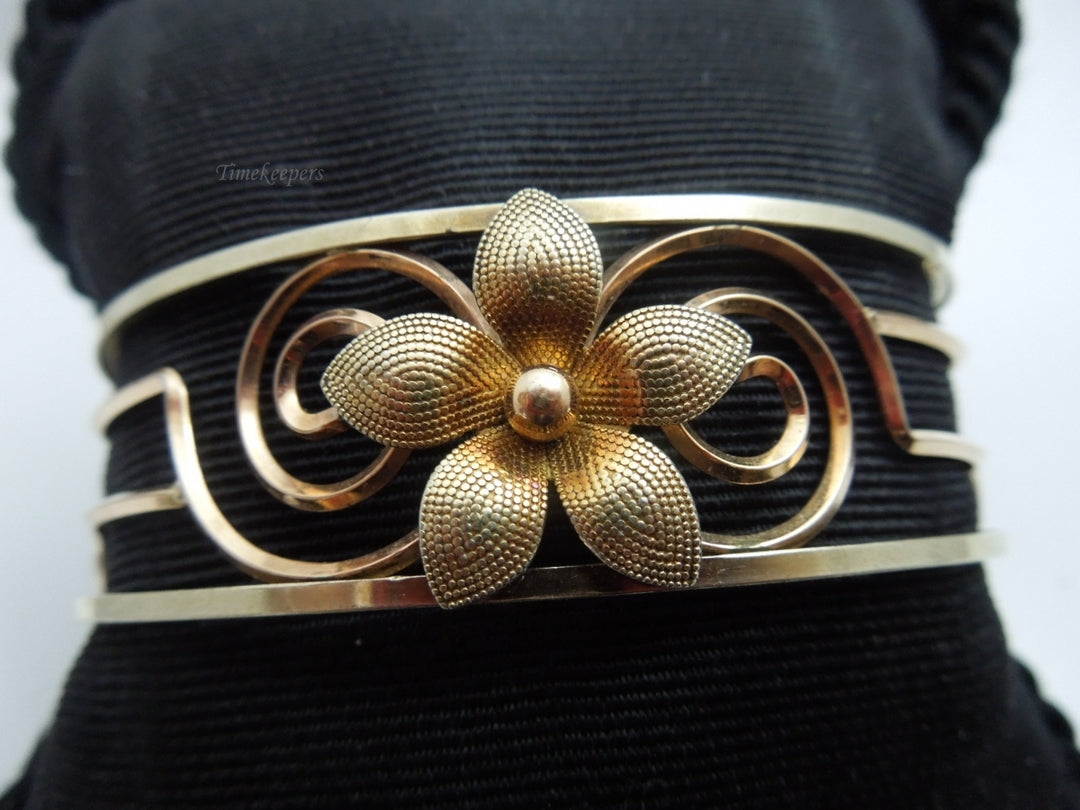 q097 Beautiful Vintage Krementz Cuff Bracelet For Women