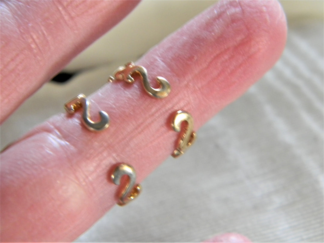 h528 Lovely Pair of Sterling Silver Toe Rings with Gold Wash (adjustable)