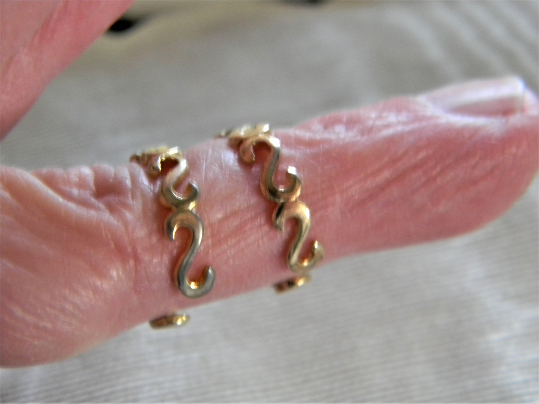 h528 Lovely Pair of Sterling Silver Toe Rings with Gold Wash (adjustable)