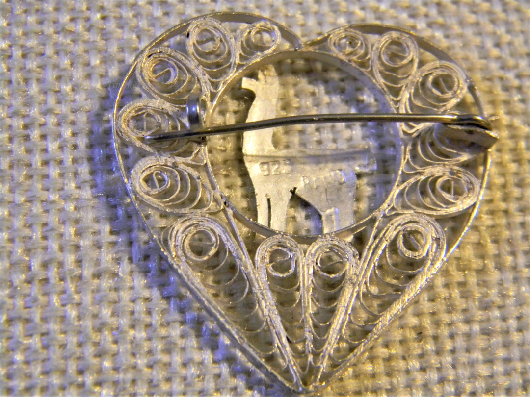 j484 Beautiful Unique Vintage 925 Silver Filigree Heart Brooch With Llama