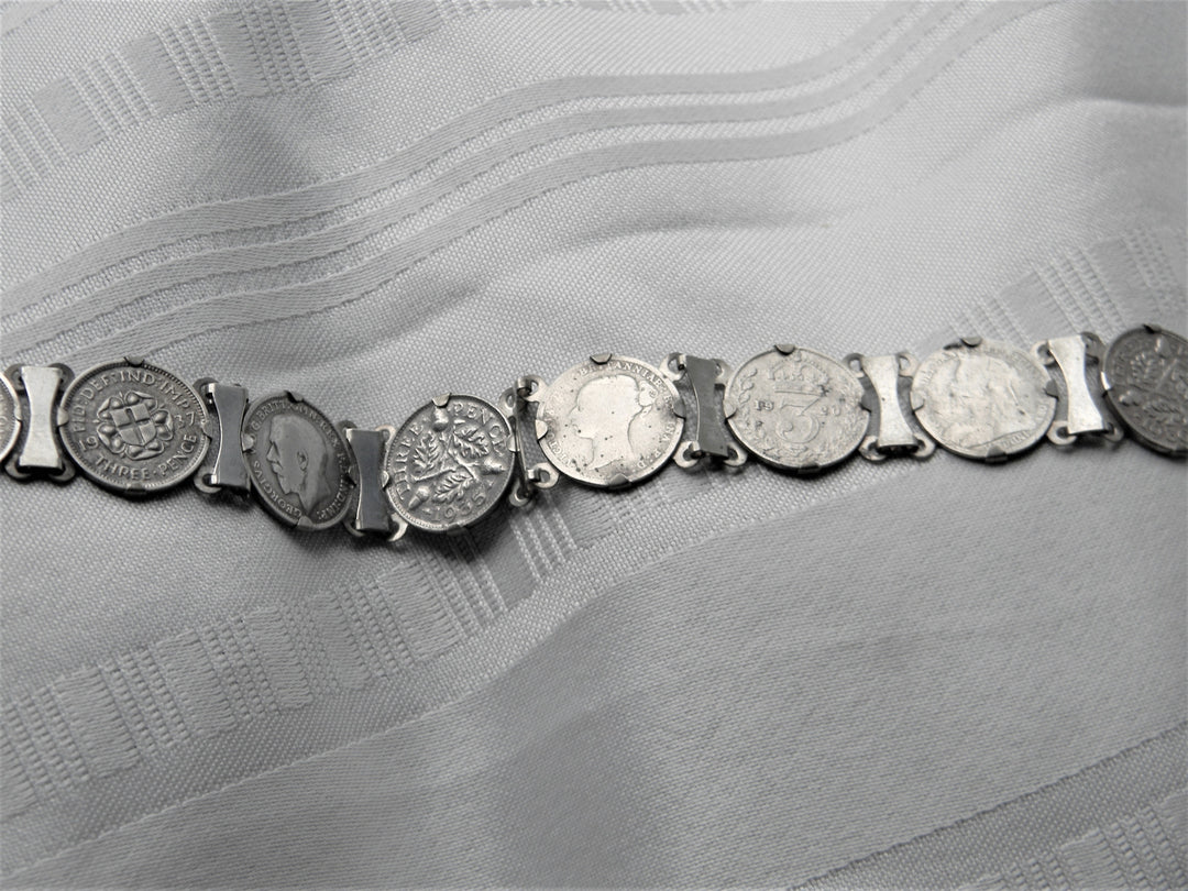 j496 Vintage WWII British Silver Coin Sweetheart Bracelet