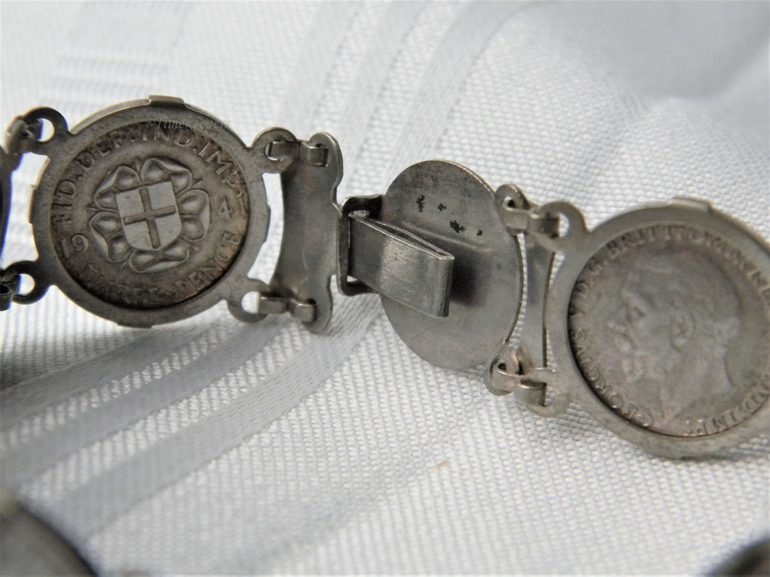 j496 Vintage WWII British Silver Coin Sweetheart Bracelet