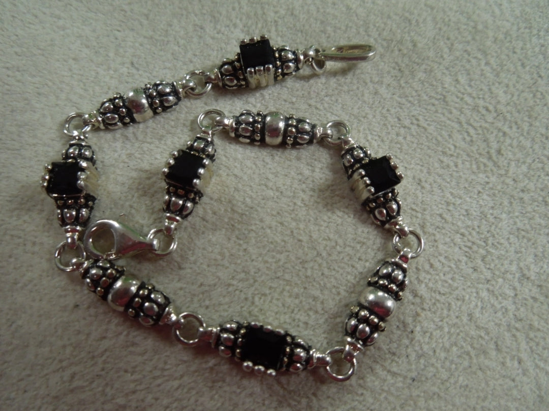 q122 Beautiful Bracelet in Sterling Silver For Ladies Size-7"