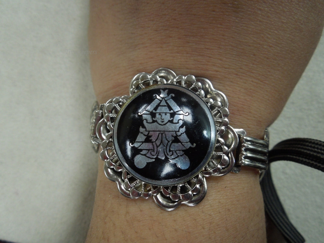 q145 Ladies Set of 2 Silver Plated Bracelets Size 6.5" (approx.)