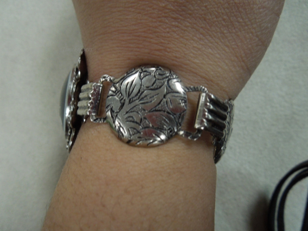 q145 Ladies Set of 2 Silver Plated Bracelets Size 6.5" (approx.)