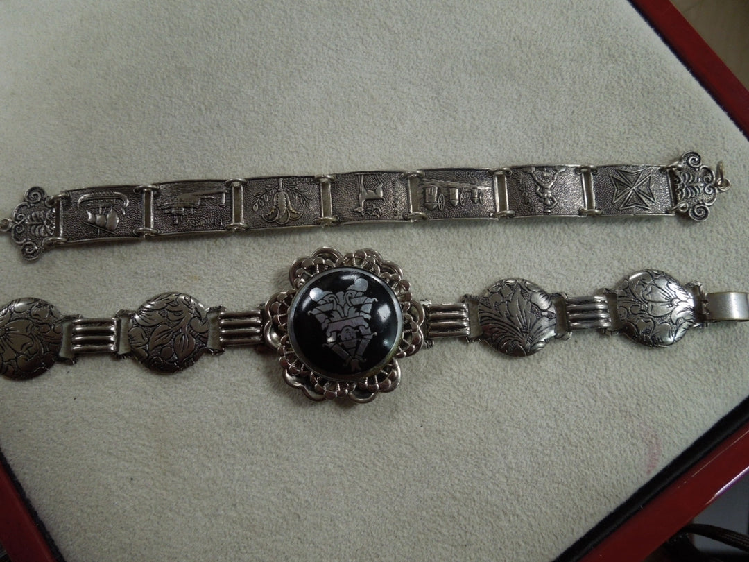 q145 Ladies Set of 2 Silver Plated Bracelets Size 6.5" (approx.)