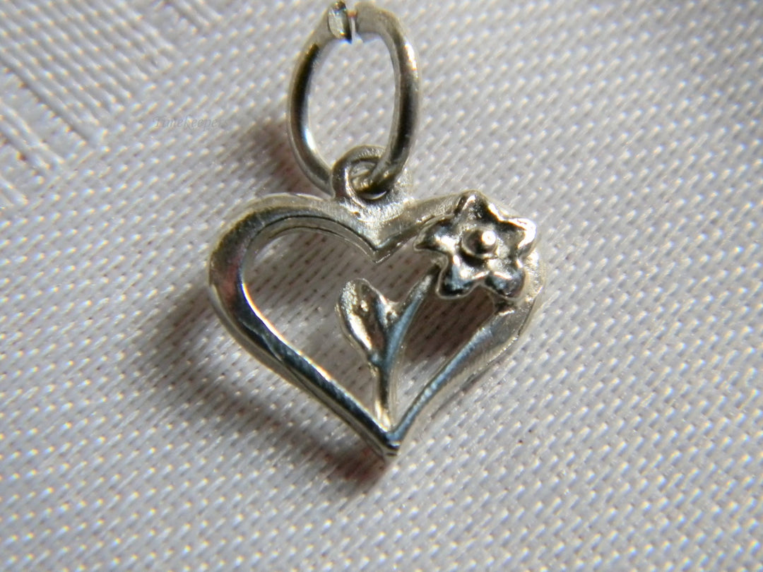 h582 Great Cute Sterling Heart with flower Charm or Pendant