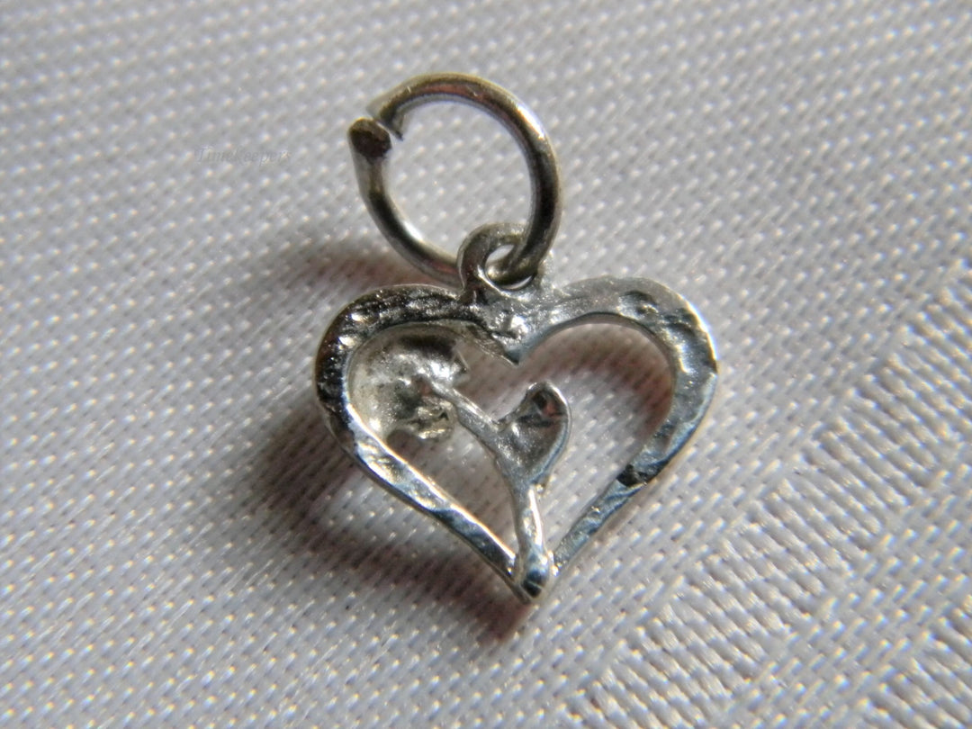 h582 Great Cute Sterling Heart with flower Charm or Pendant